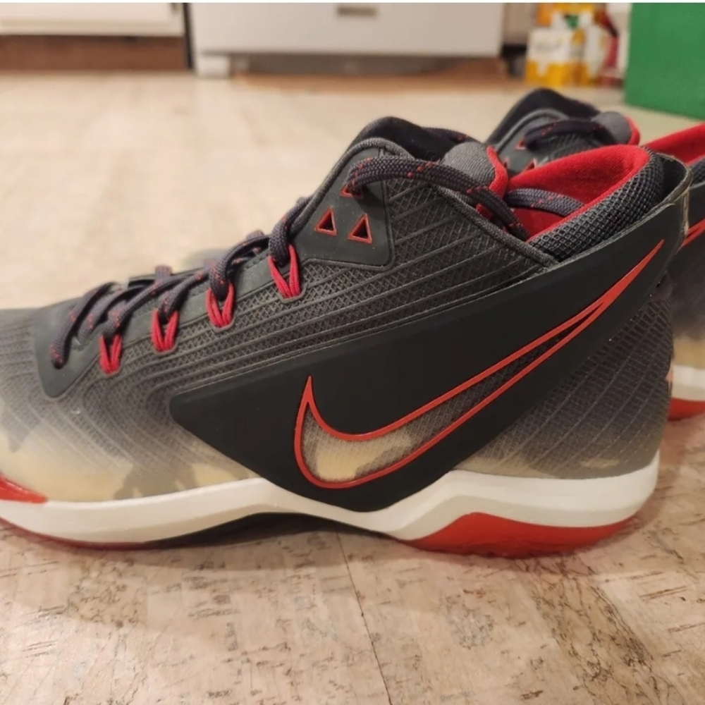 Nike Zoom Field, Rare, Ohio State High Top Size 9